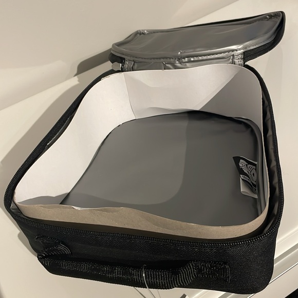 Brand New Transformers & Valvoline Collectible Zippered Lunch Bag - Picture 8 of 10